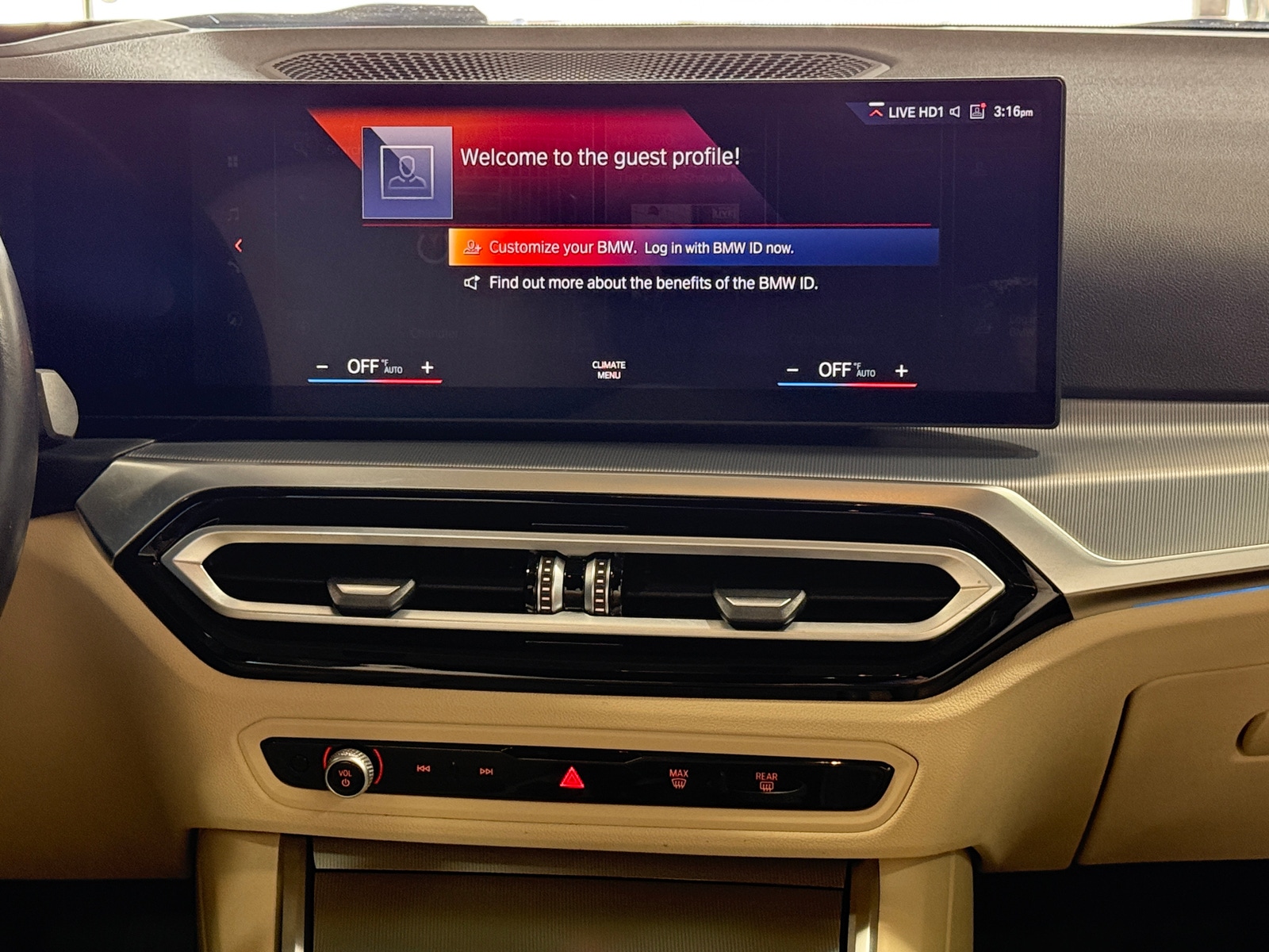 Thumbnail: 2023 BMW i4 - 3