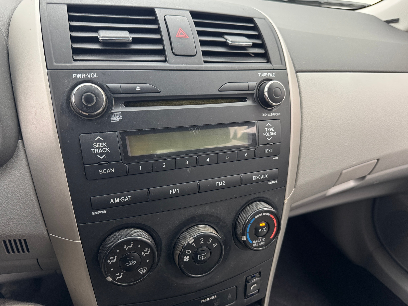 Thumbnail: 2010 Toyota Corolla - 4