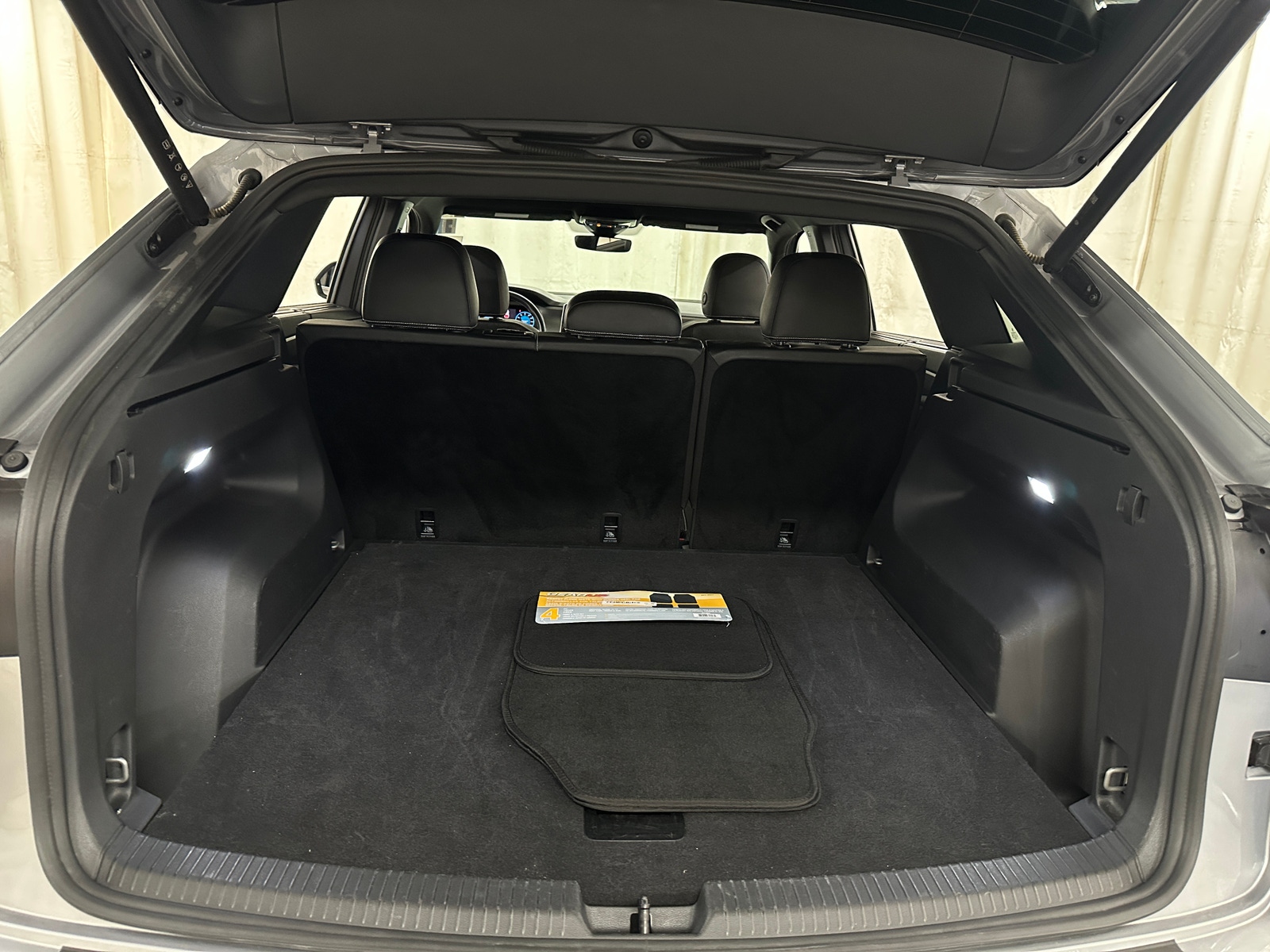 Thumbnail: 2025 Volkswagen Atlas - 6