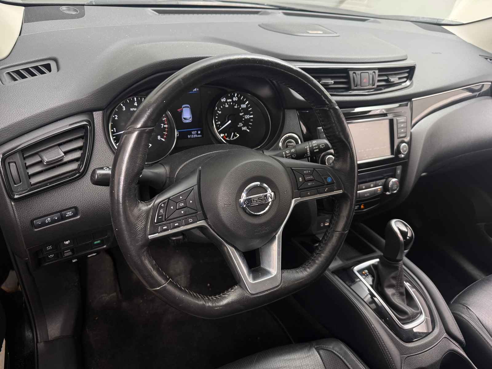 Thumbnail: 2019 Nissan Rogue Sport - 4