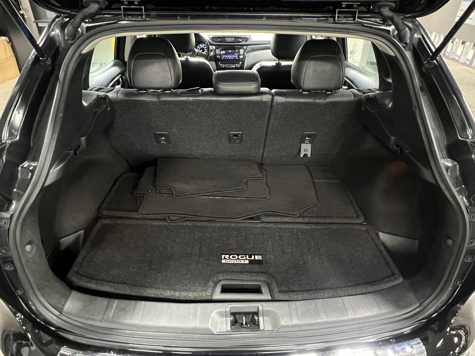 Thumbnail: 2019 Nissan Rogue Sport - 6