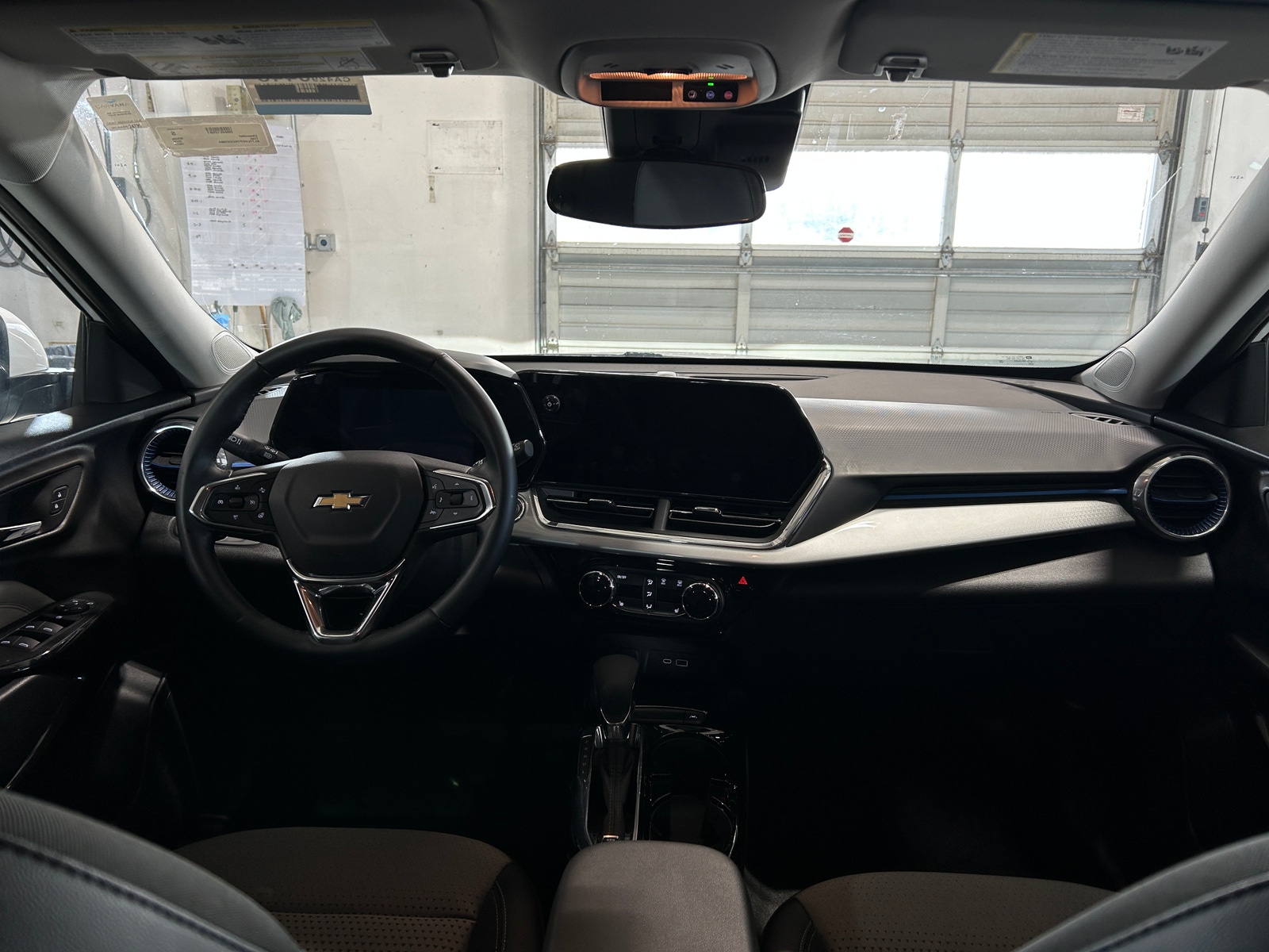 Thumbnail: 2025 Chevrolet Trax - 3