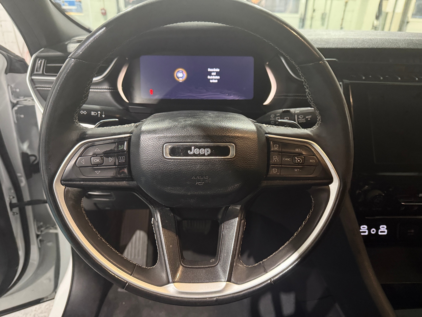 Thumbnail: 2023 Jeep Grand Cherokee - 4