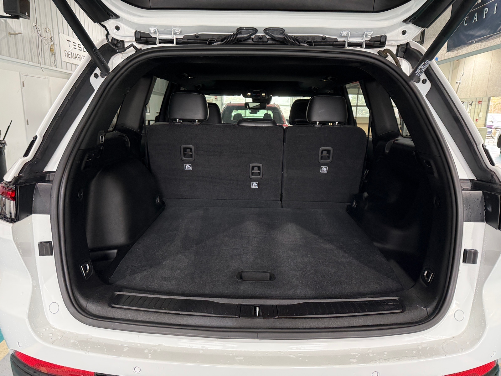 Thumbnail: 2023 Jeep Grand Cherokee - 6