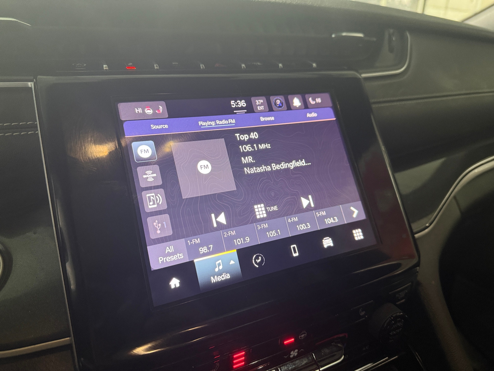 Thumbnail: 2023 Jeep Grand Cherokee - 3