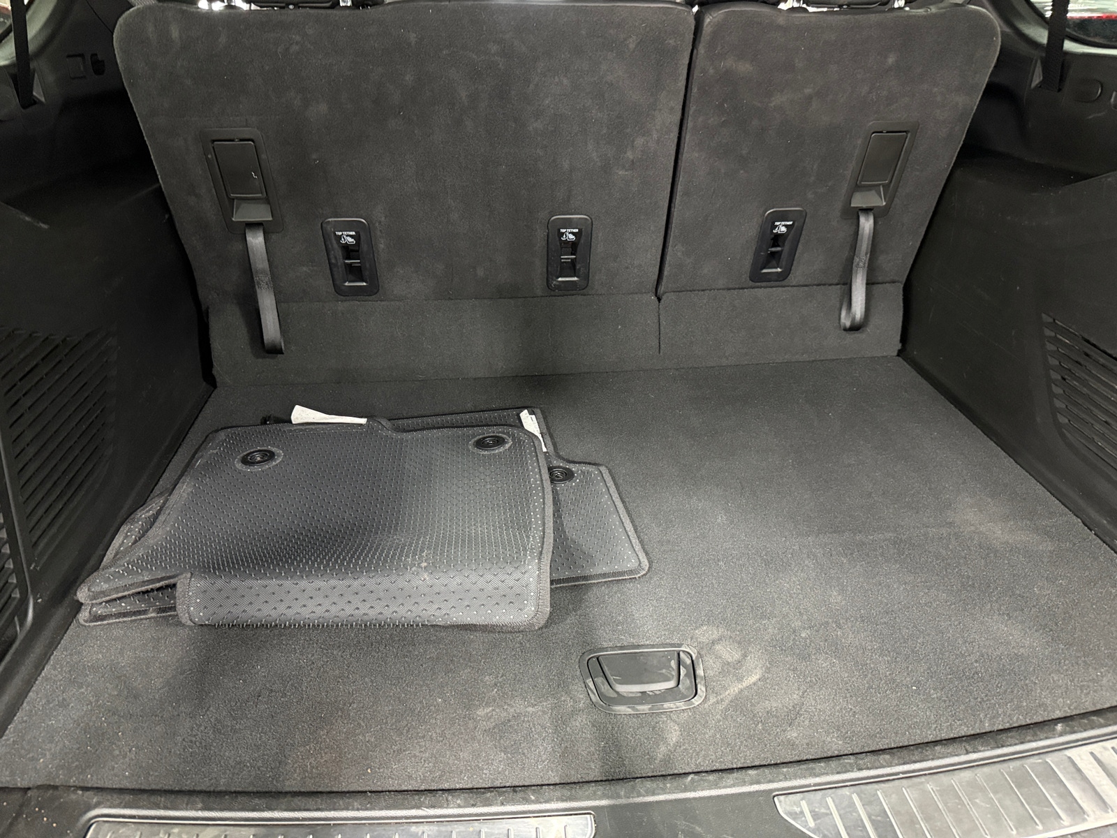 Thumbnail: 2025 Chevrolet Suburban - 6