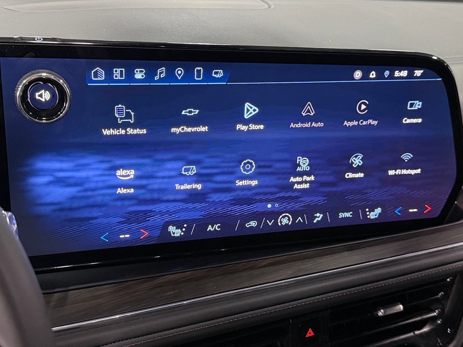 Thumbnail: 2025 Chevrolet Suburban - 3