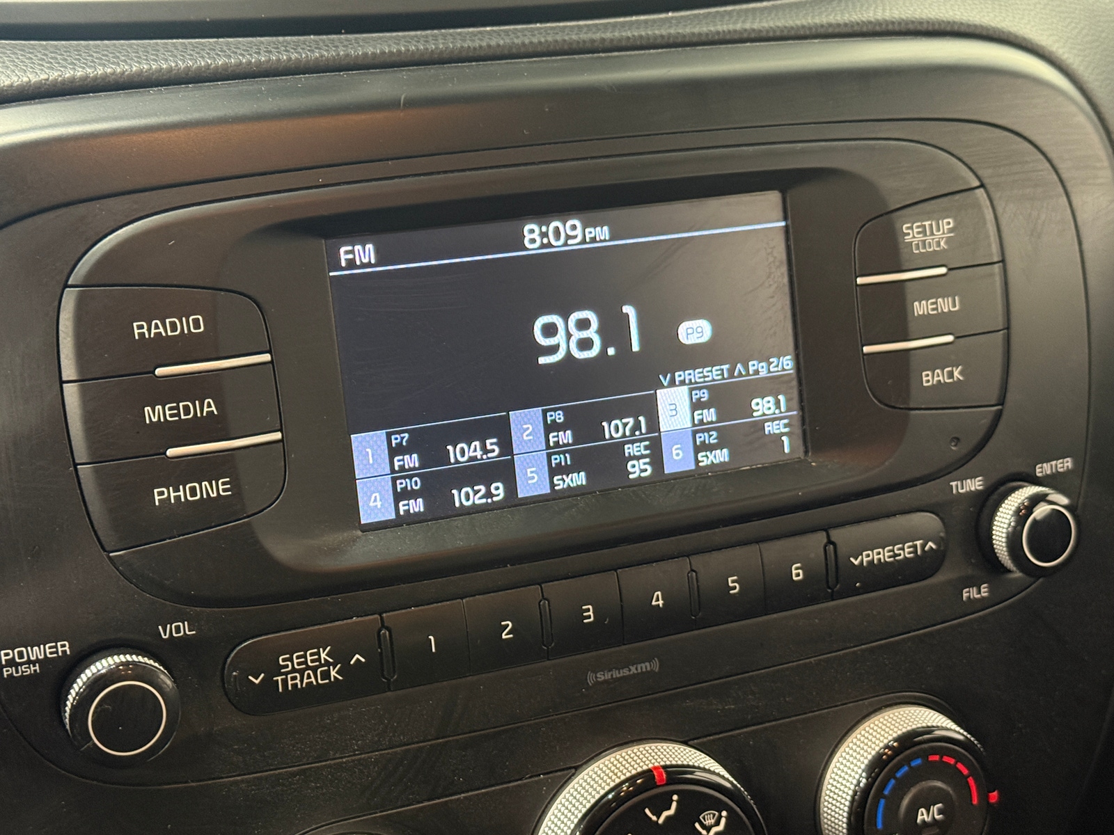 Thumbnail: 2017 Kia Soul - 4