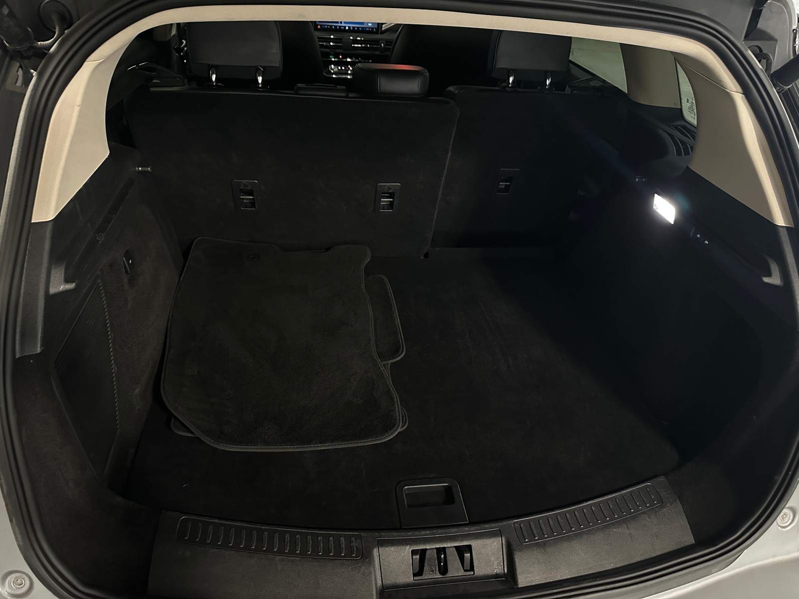 Thumbnail: 2024 Lincoln Corsair - 6