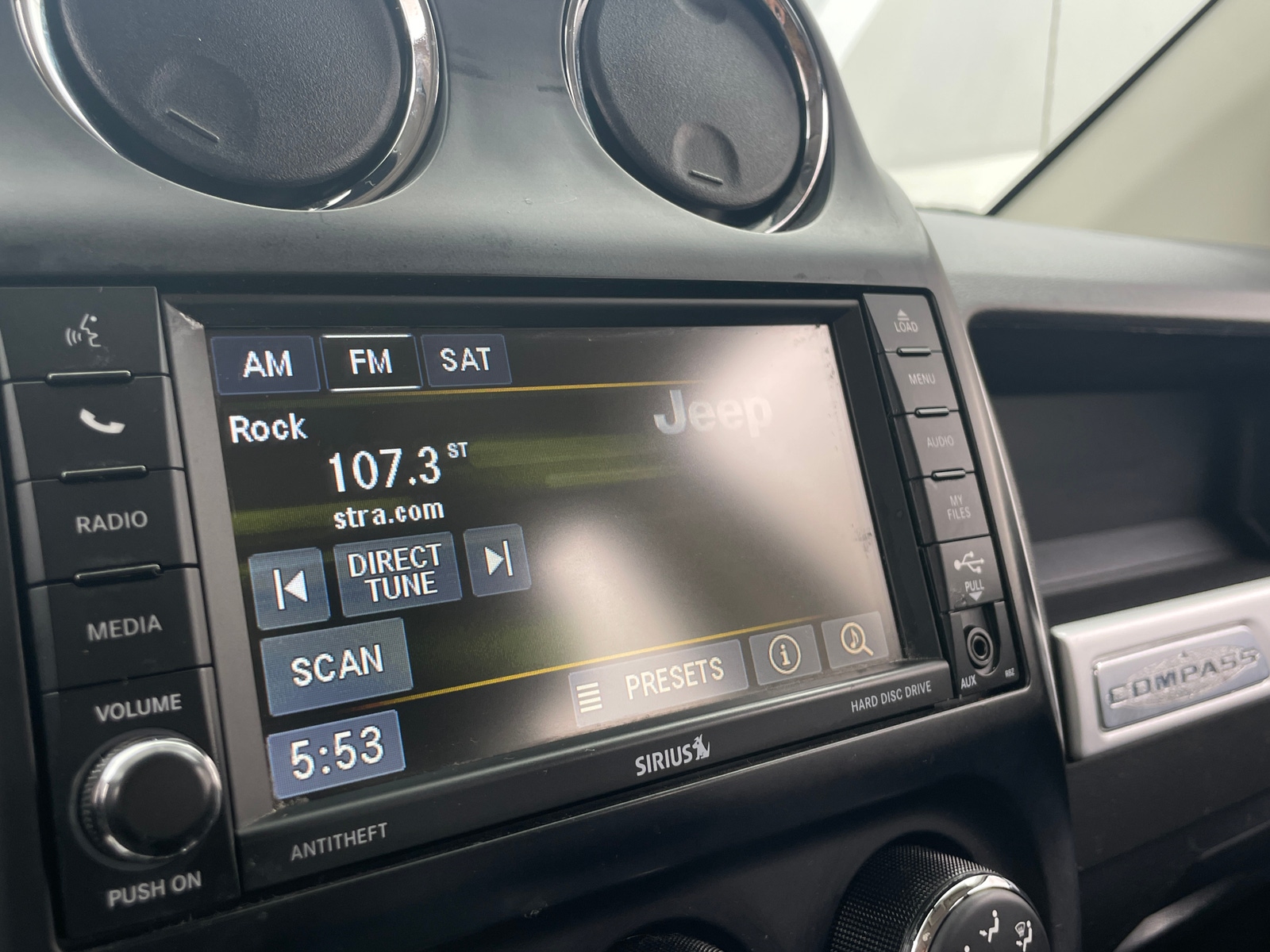 Thumbnail: 2016 Jeep Compass - 3