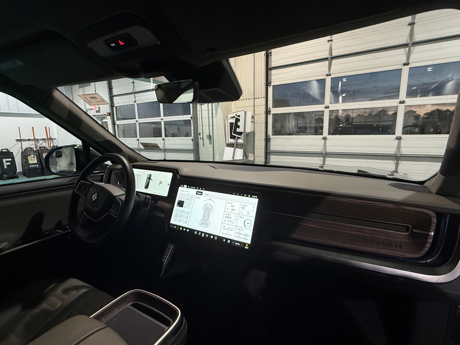 Thumbnail: 2023 Rivian R1S - 2