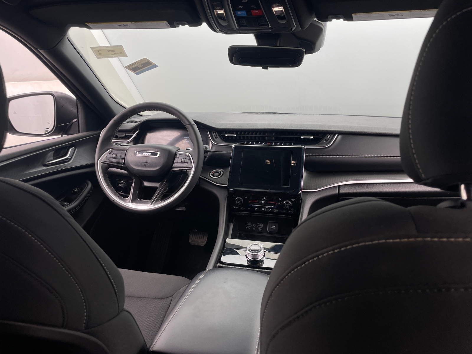 Thumbnail: 2025 Jeep Grand Cherokee - 3