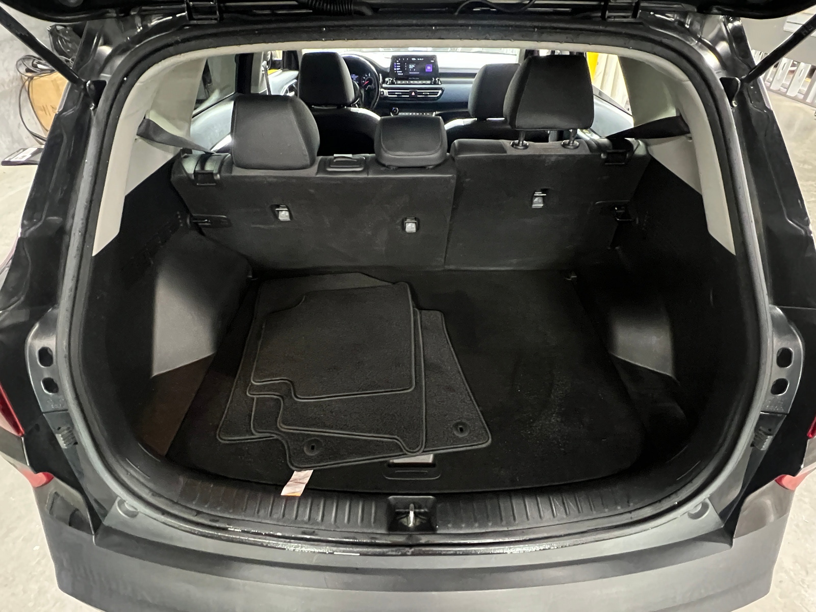 Thumbnail: 2023 Kia Seltos - 7