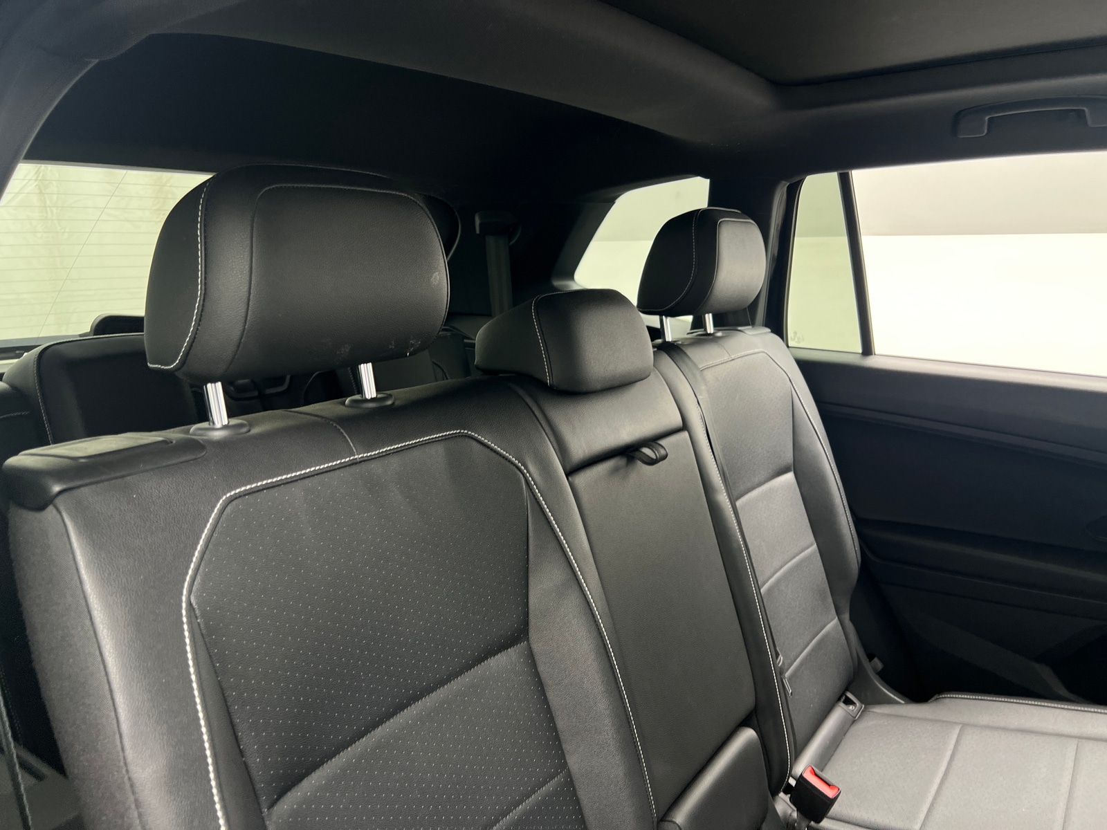 Thumbnail: 2021 Volkswagen Tiguan - 5