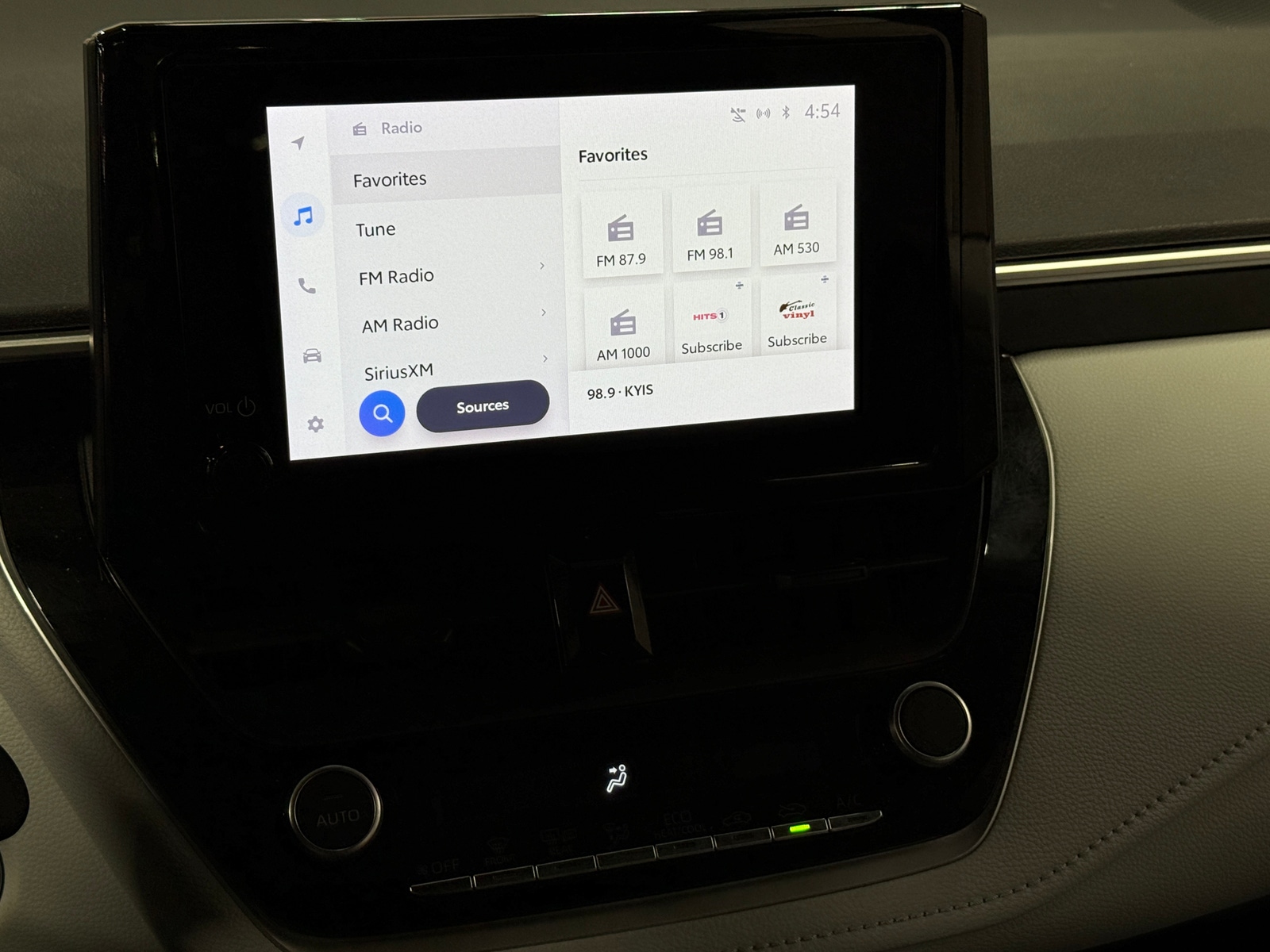 Thumbnail: 2023 Toyota Corolla - 4