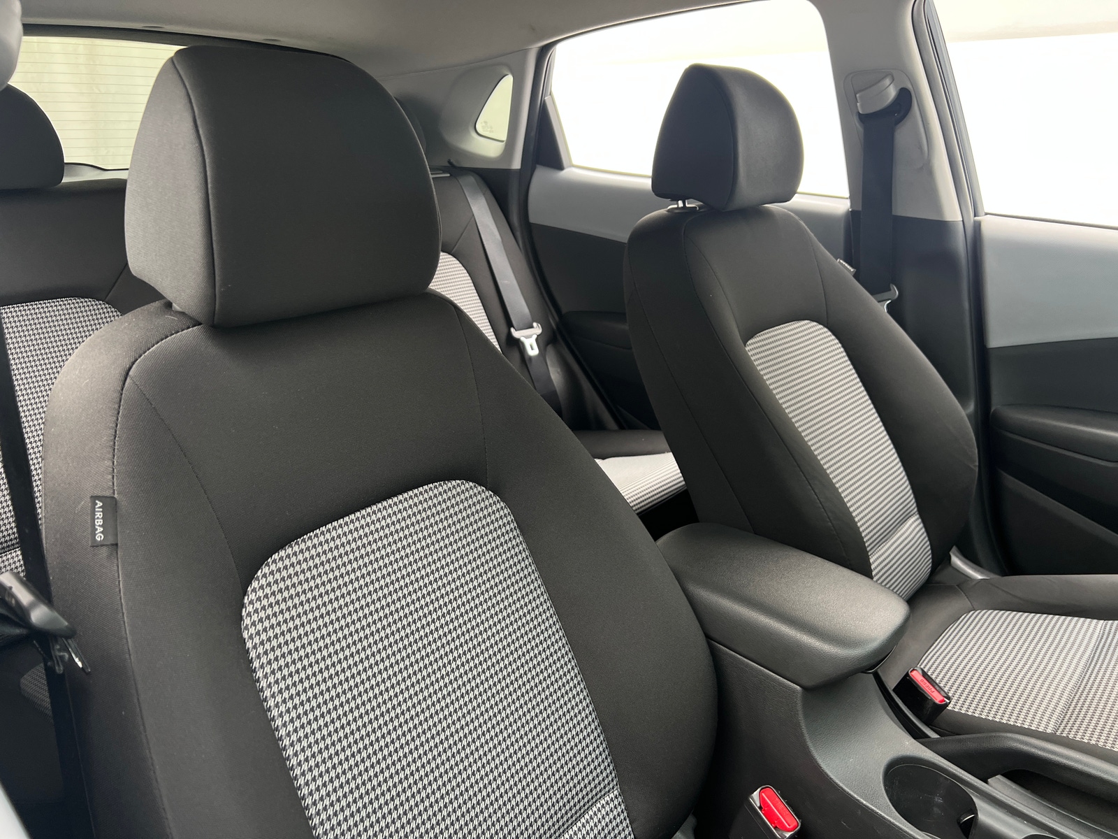 Thumbnail: 2020 Hyundai Kona - 2