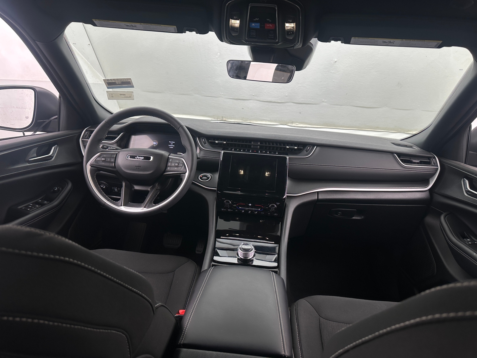 Thumbnail: 2025 Jeep Grand Cherokee - 3