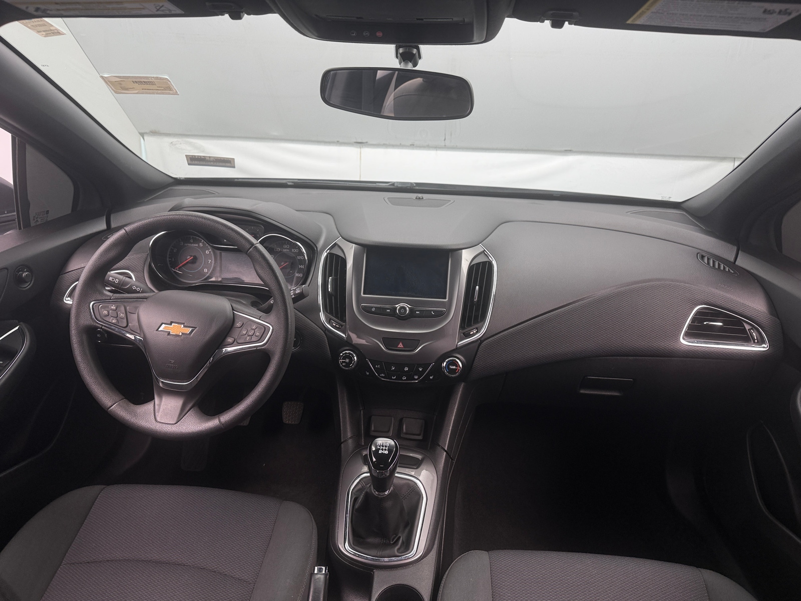 Thumbnail: 2017 Chevrolet Cruze - 3