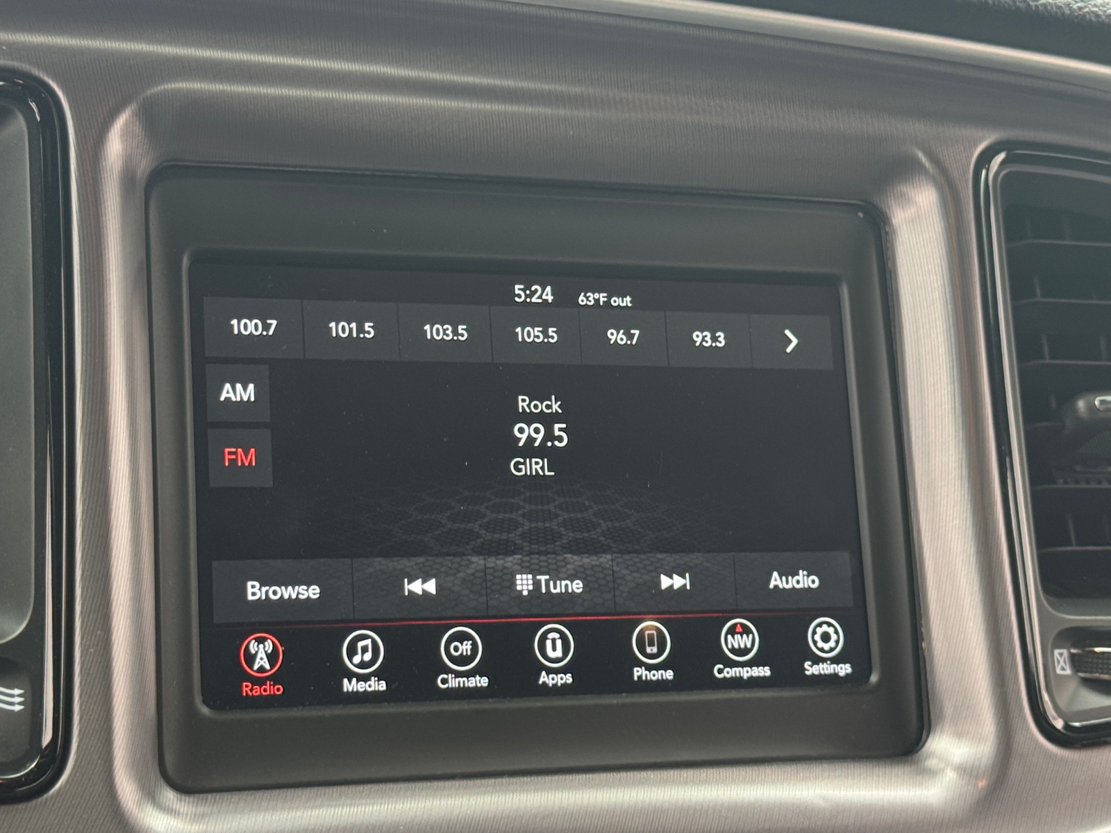 Thumbnail: 2019 Dodge Challenger - 3