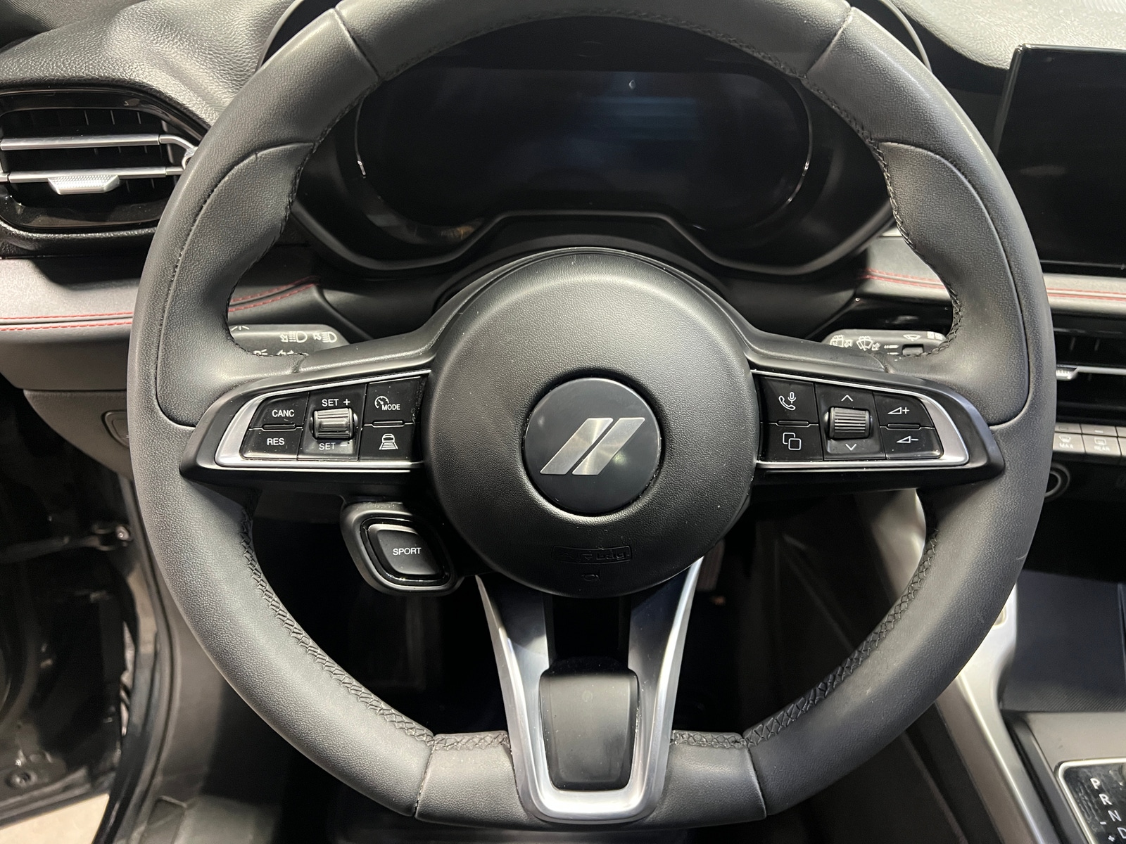 Thumbnail: 2024 Dodge Hornet - 4