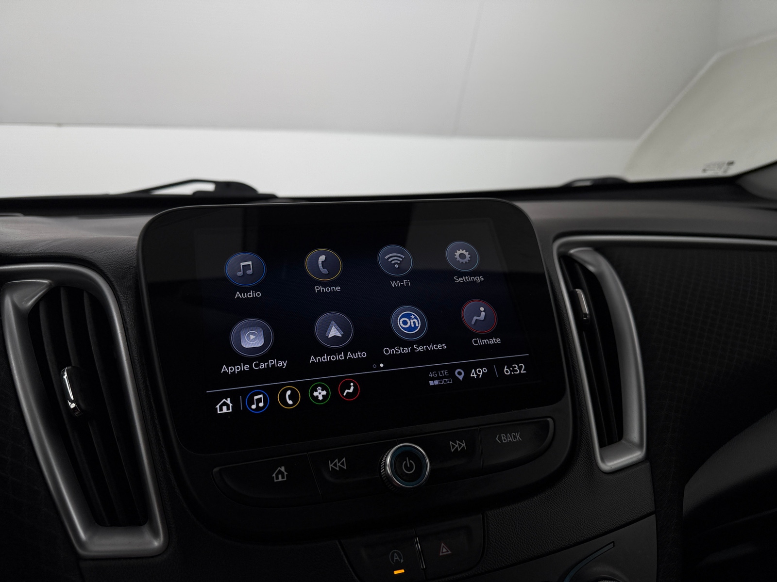 Thumbnail: 2024 Chevrolet Malibu - 4