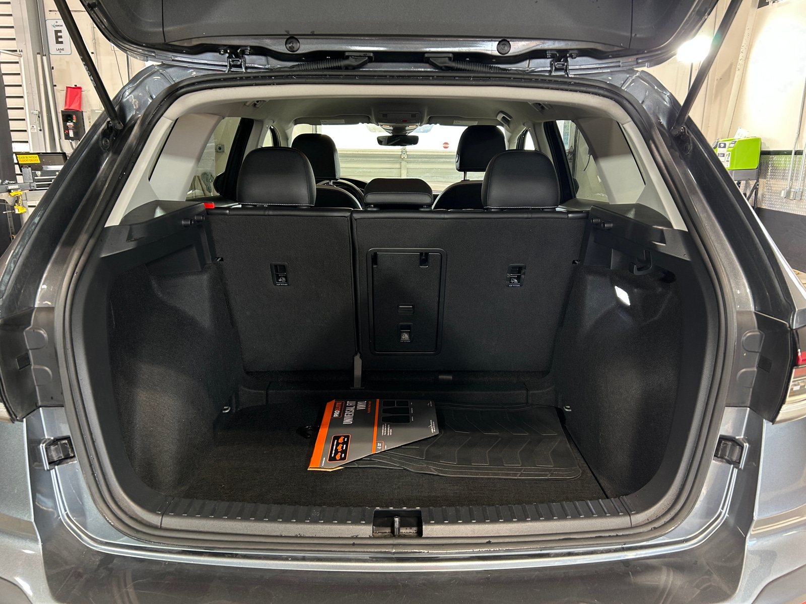 Thumbnail: 2025 Volkswagen Taos - 7