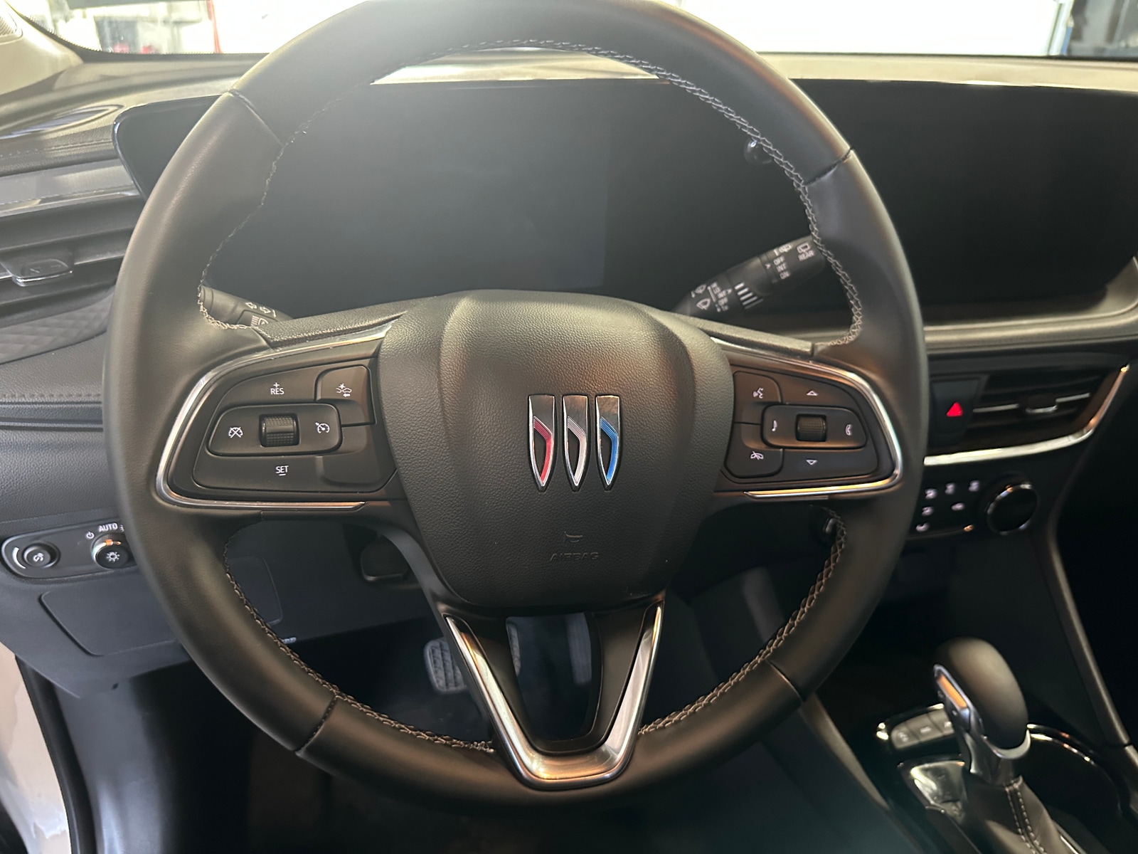 Thumbnail: 2025 Buick Encore GX - 5