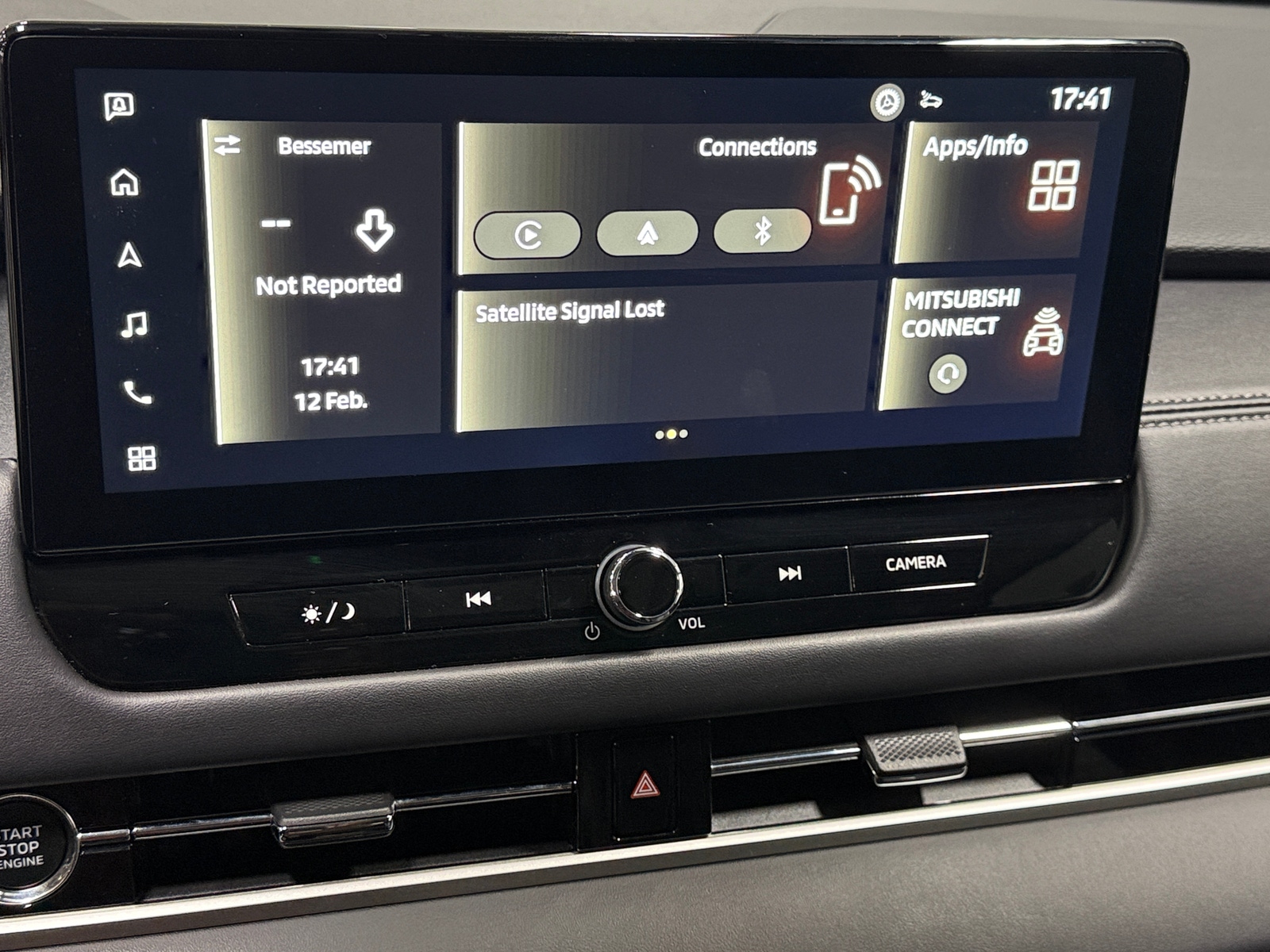 Thumbnail: 2025 Mitsubishi Outlander - 3