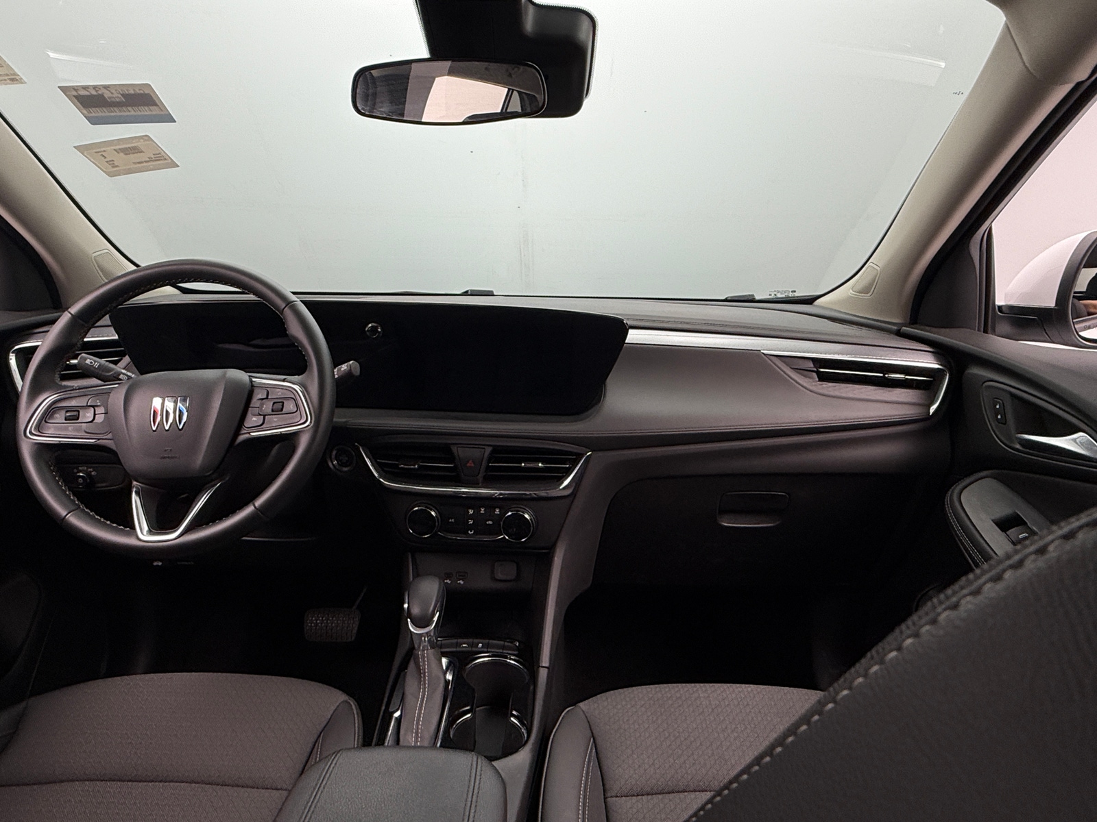 Thumbnail: 2025 Buick Encore GX - 3