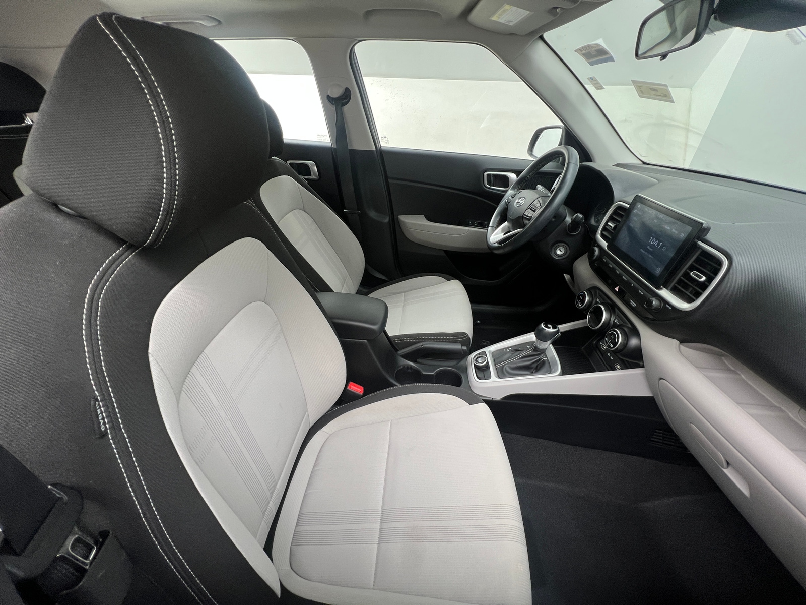 Thumbnail: 2022 Hyundai Venue - 2