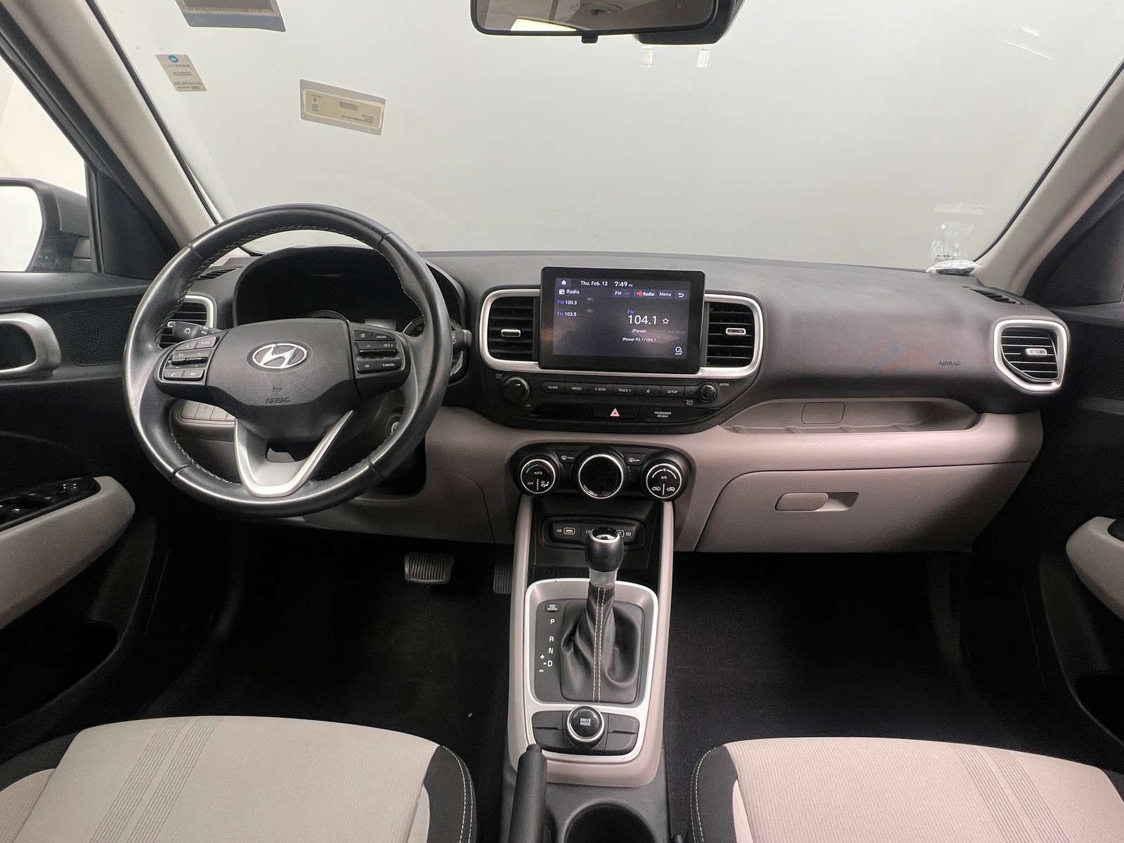 Thumbnail: 2022 Hyundai Venue - 3