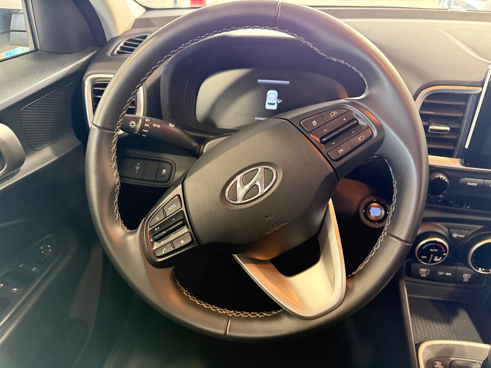 Thumbnail: 2025 Hyundai Venue - 5