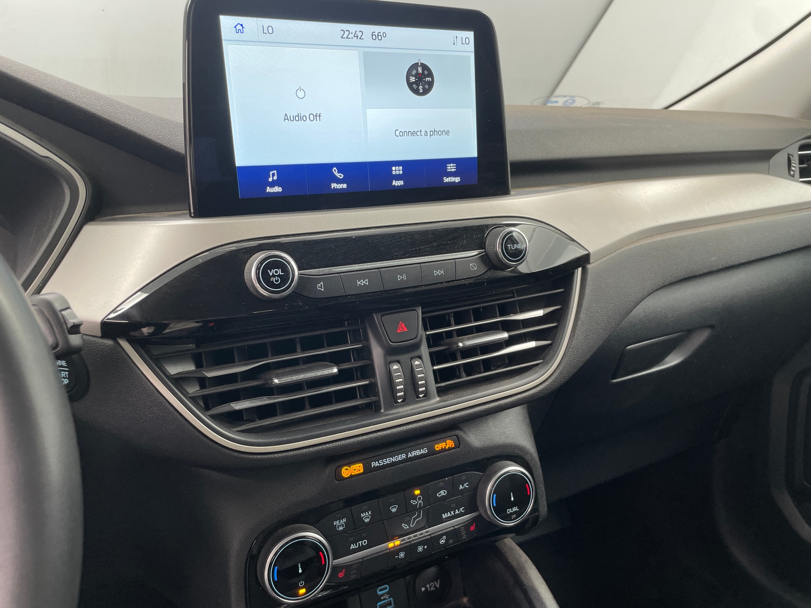 Thumbnail: 2022 Ford Escape - 3