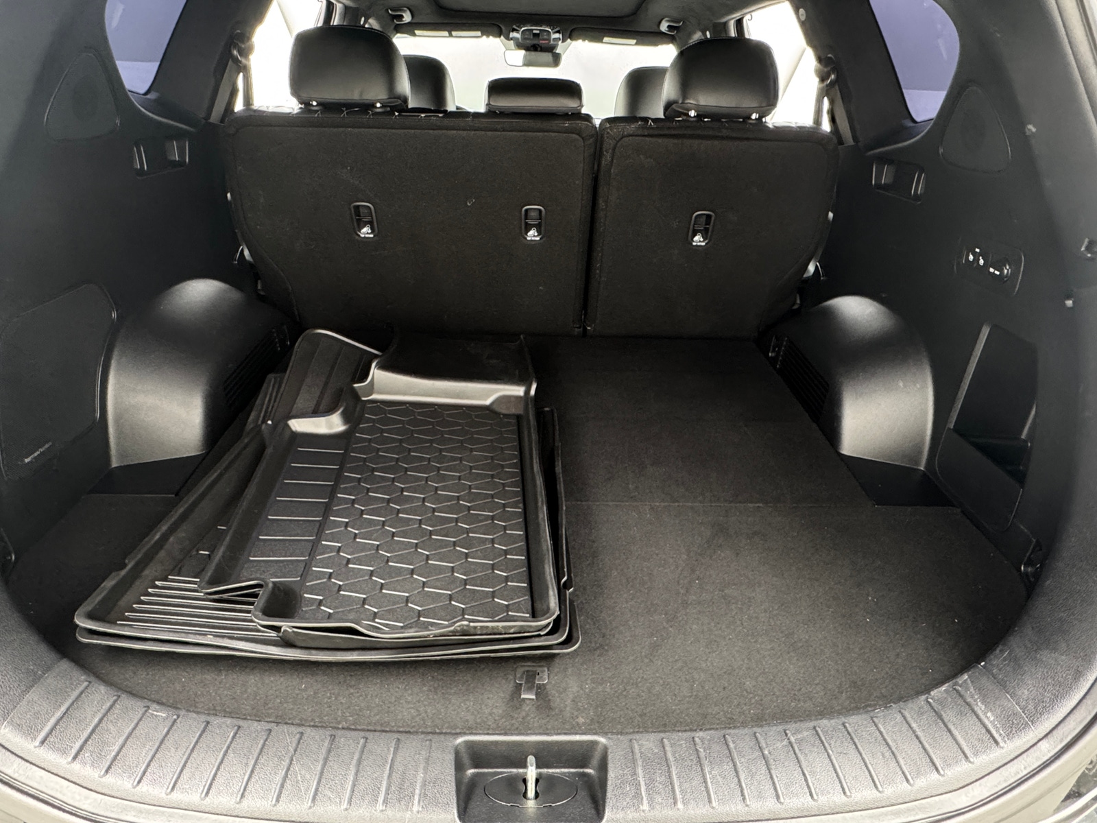 Thumbnail: 2022 Hyundai Santa Fe - 6