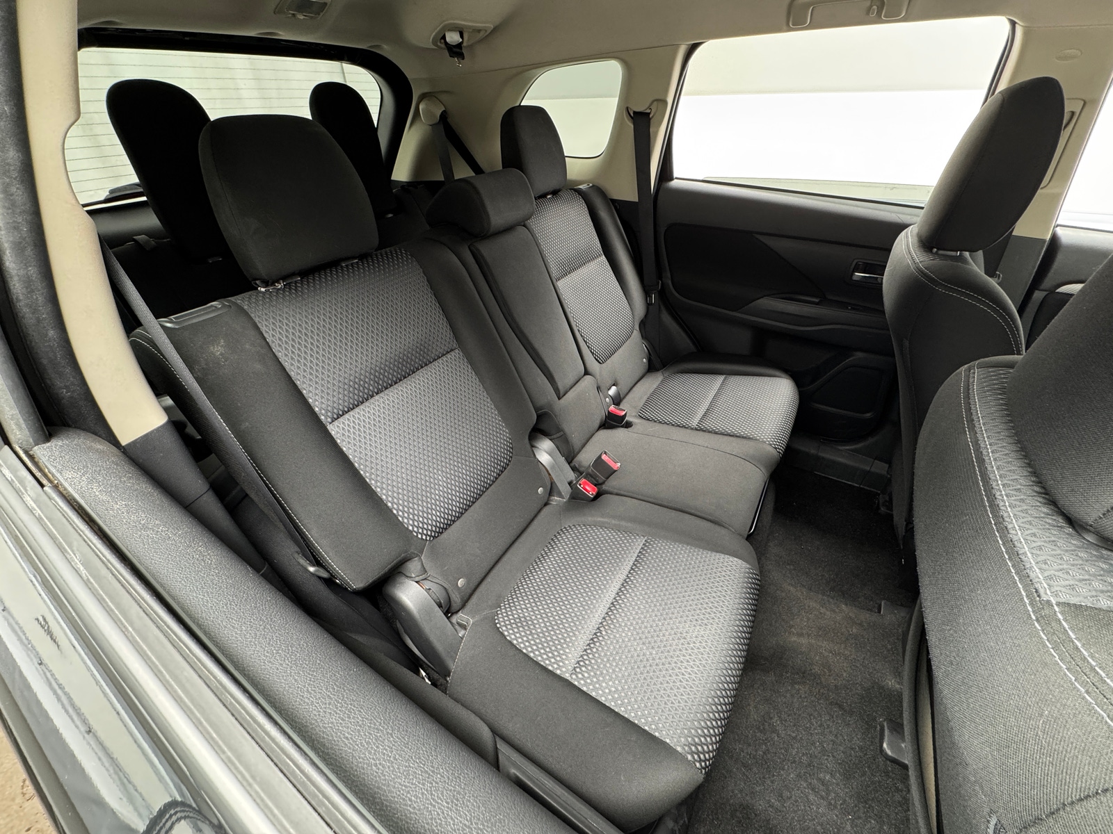 Thumbnail: 2018 Mitsubishi Outlander - 6