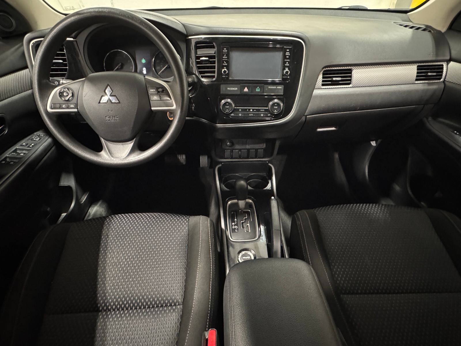 Thumbnail: 2018 Mitsubishi Outlander - 3