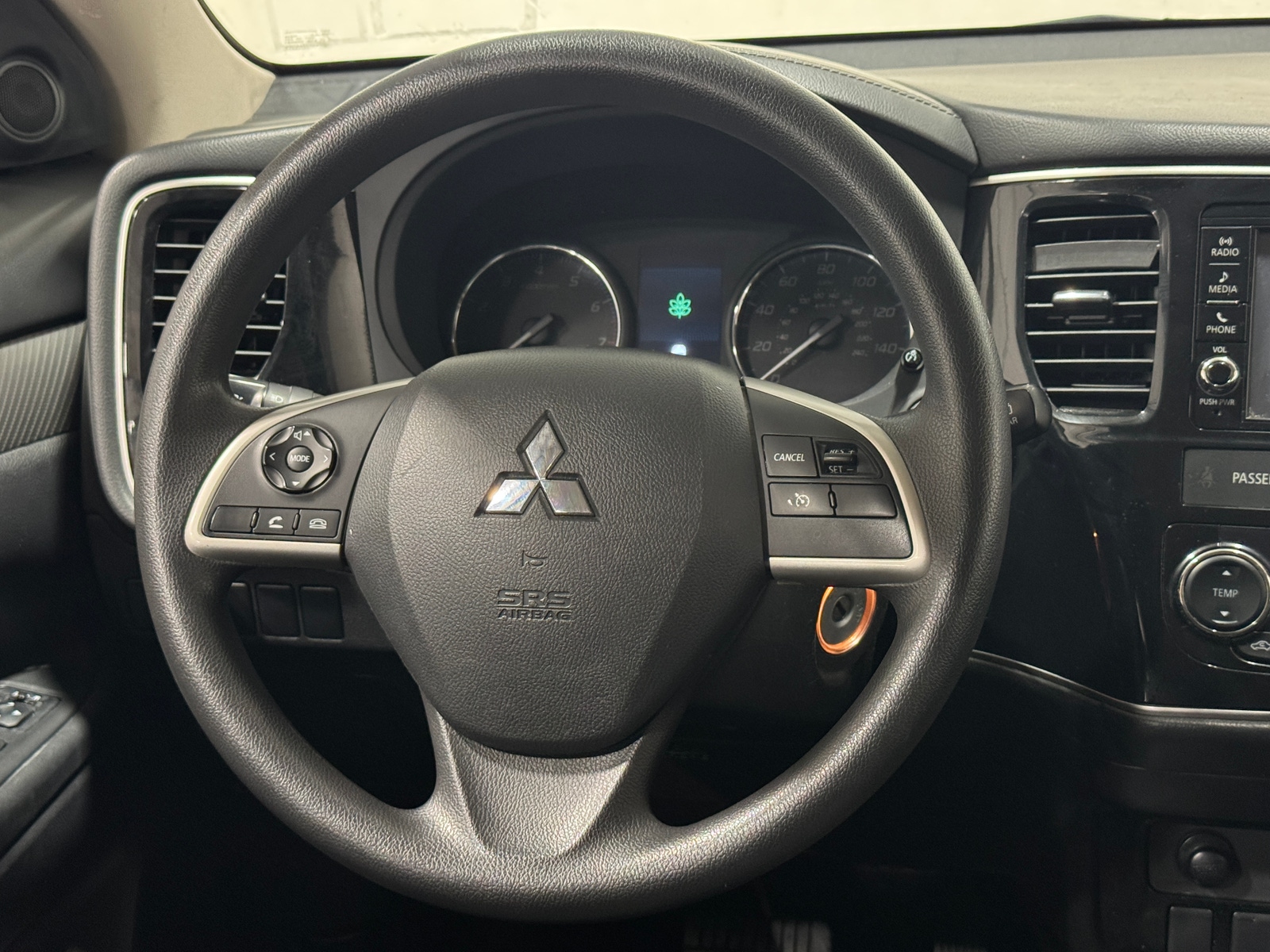 Thumbnail: 2018 Mitsubishi Outlander - 5