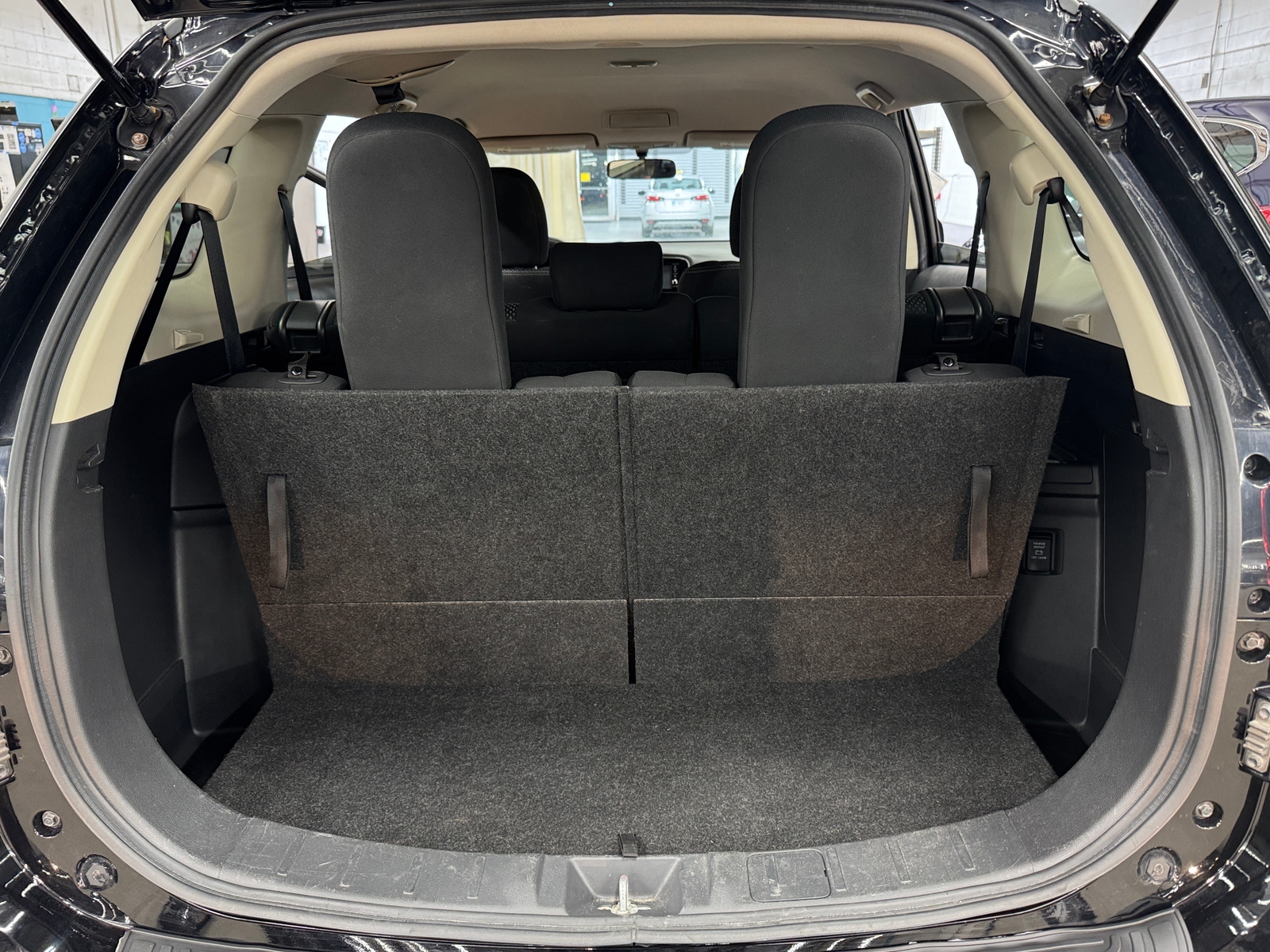 Thumbnail: 2018 Mitsubishi Outlander - 7