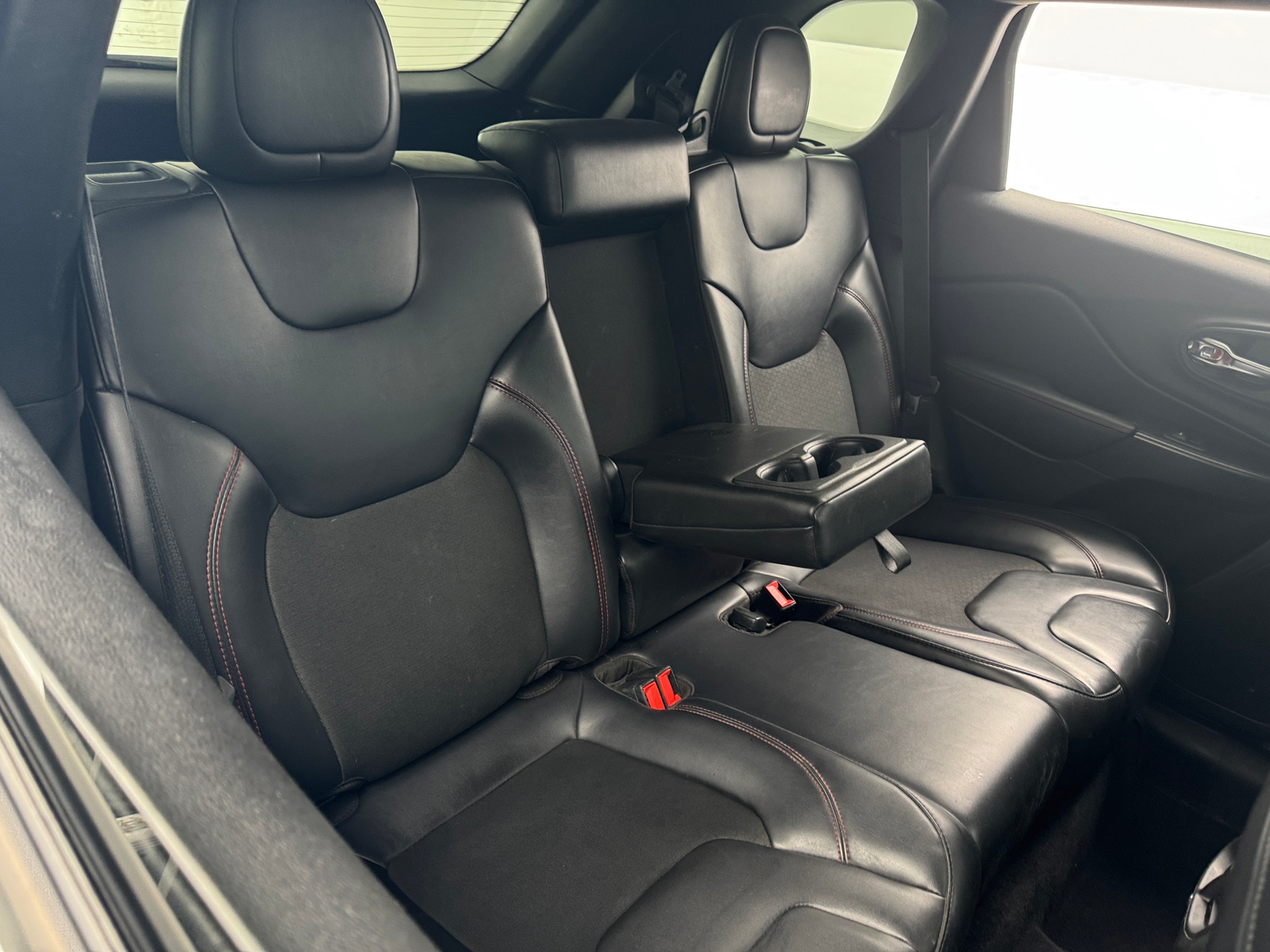 Thumbnail: 2021 Jeep Cherokee - 6