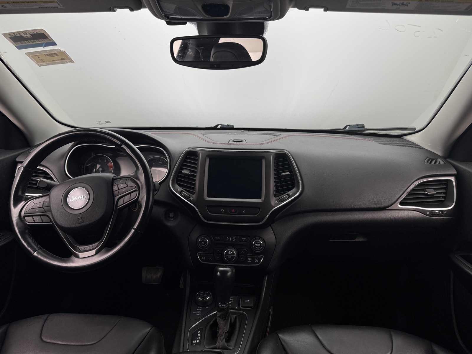 Thumbnail: 2021 Jeep Cherokee - 3