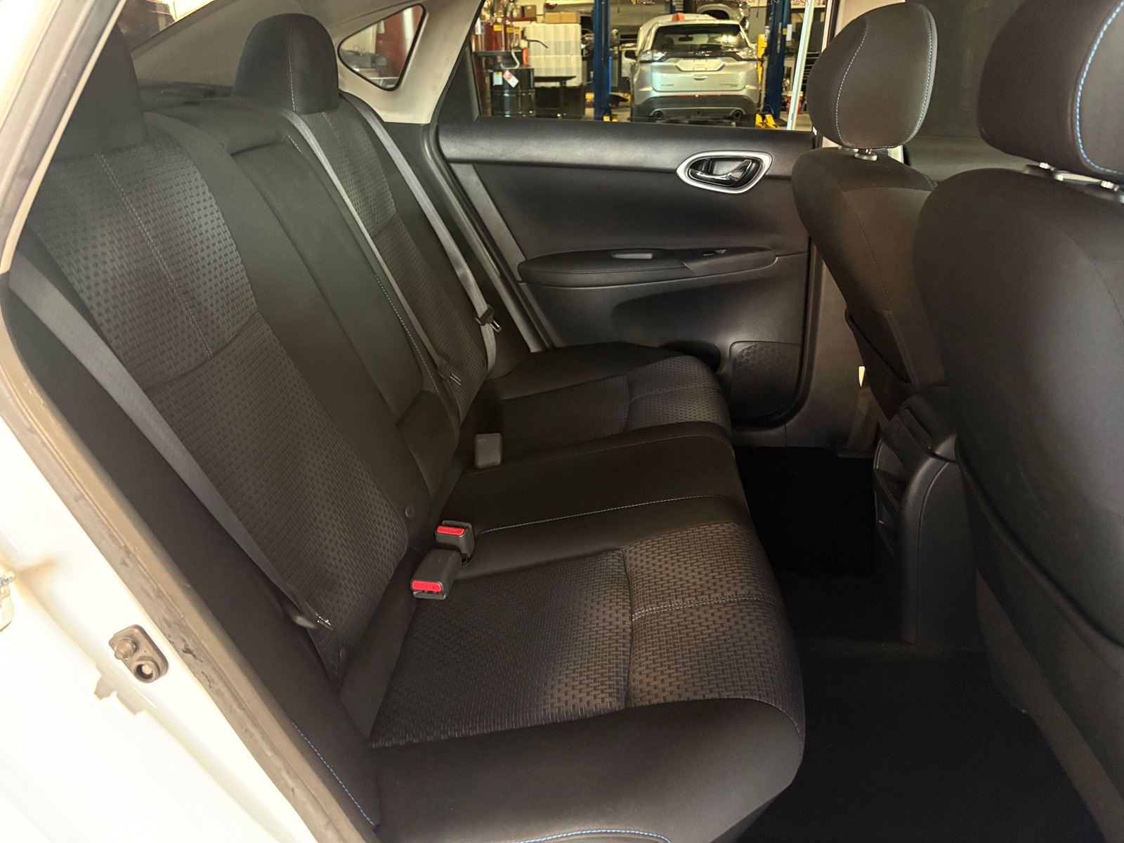 Thumbnail: 2017 Nissan Sentra - 6