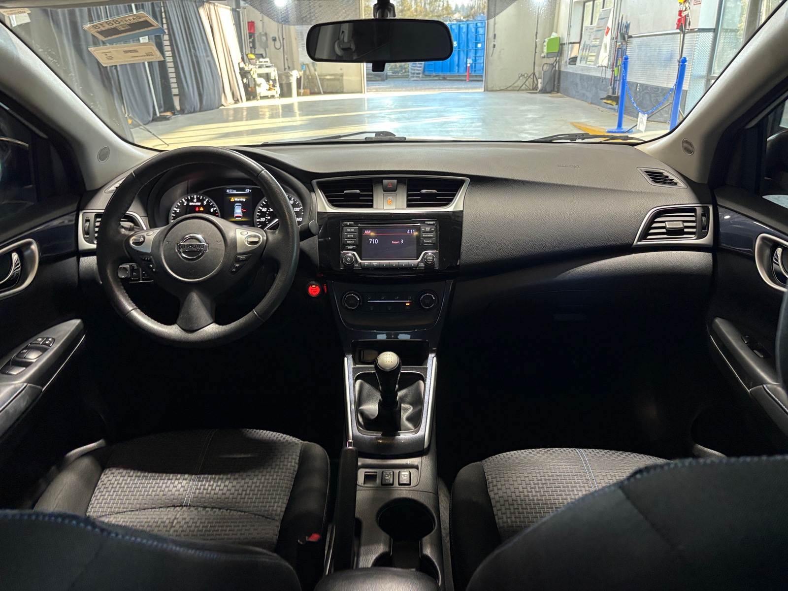 Thumbnail: 2017 Nissan Sentra - 3