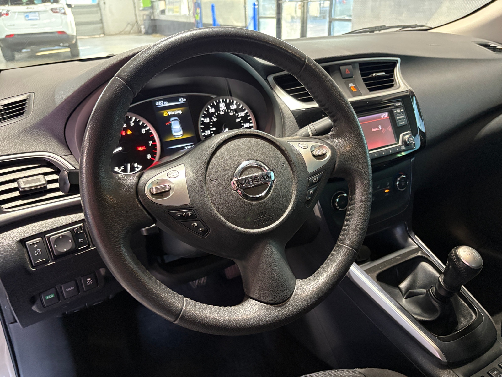 Thumbnail: 2017 Nissan Sentra - 5