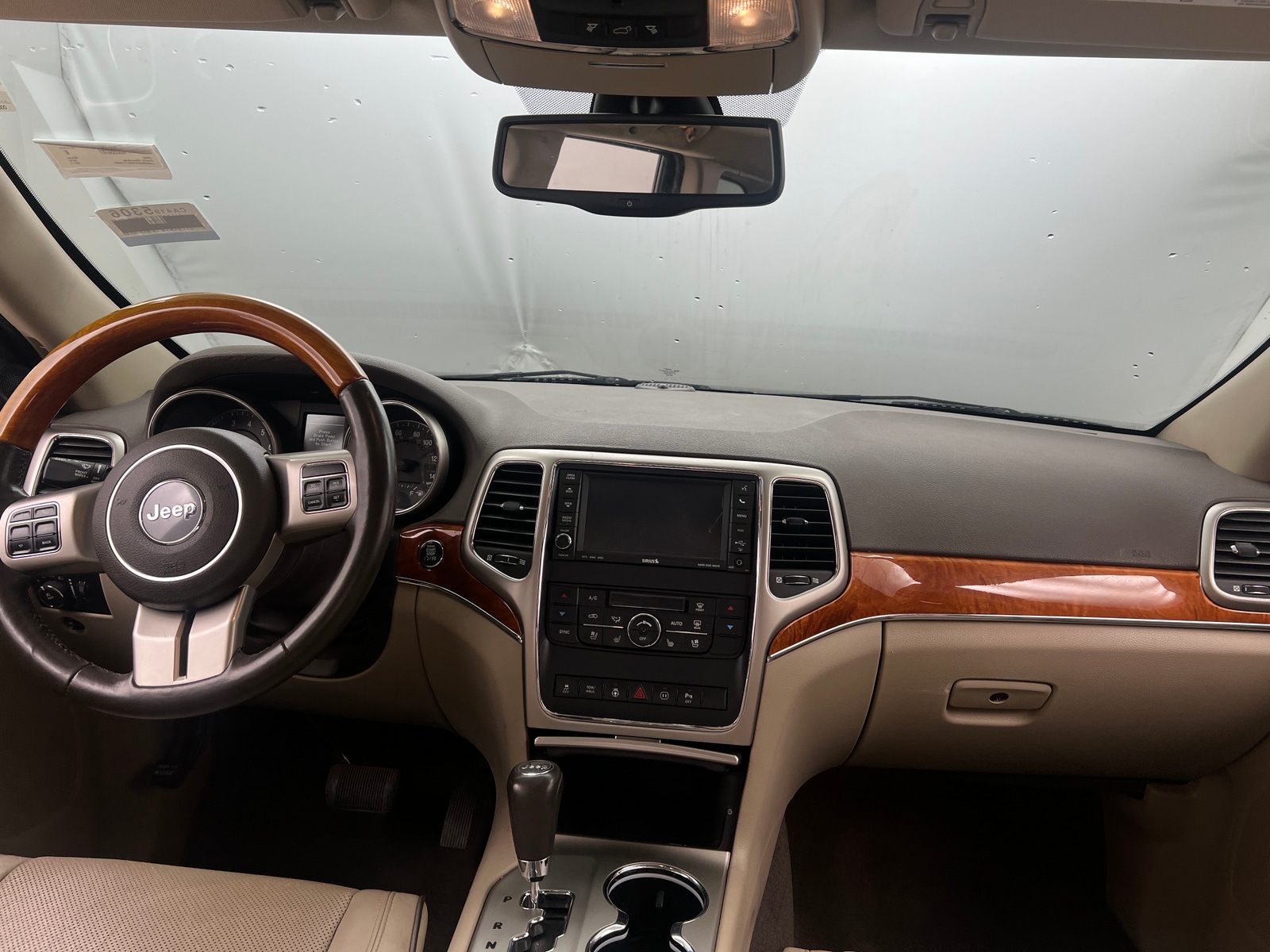 Thumbnail: 2011 Jeep Grand Cherokee - 2