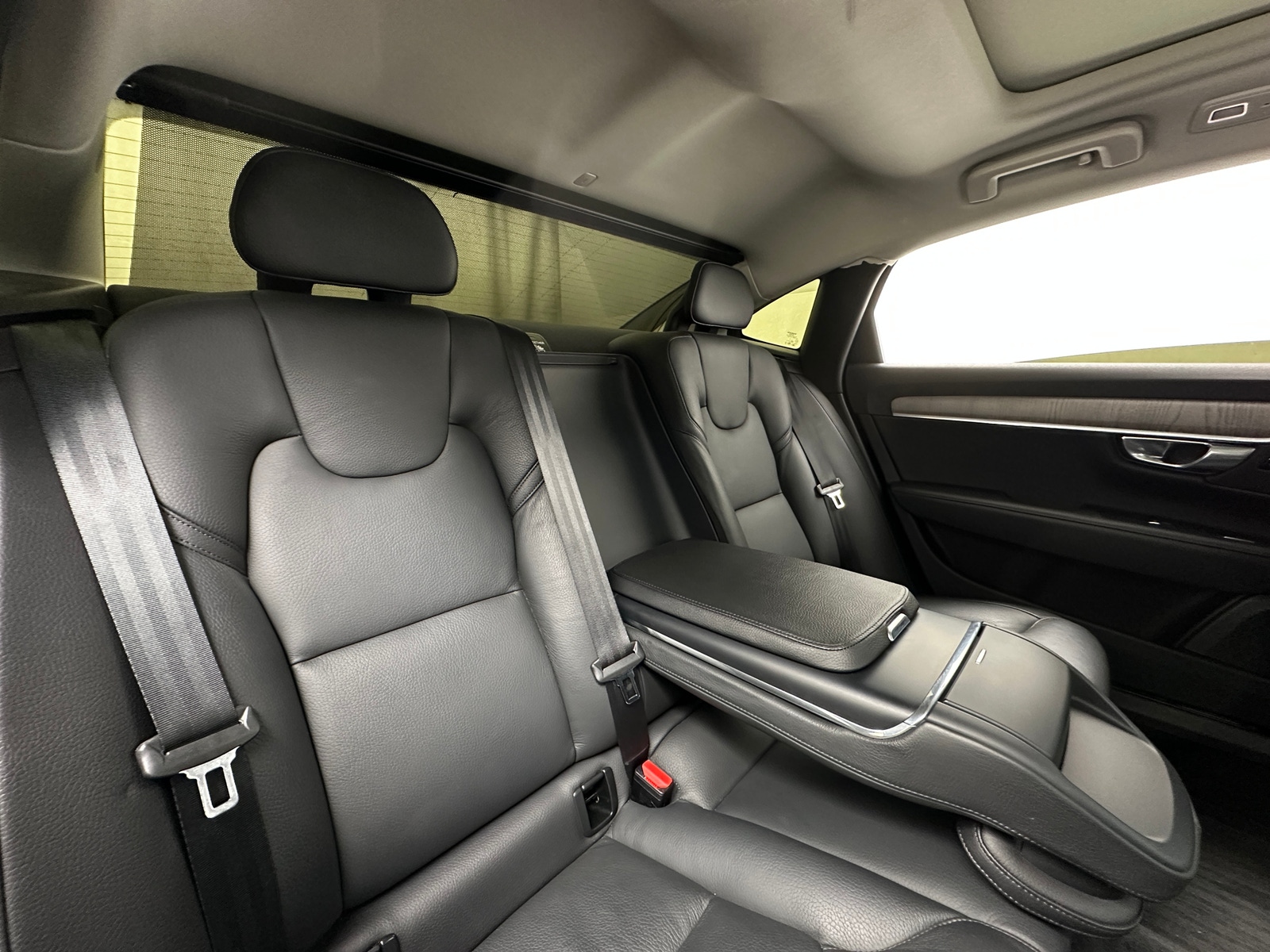 Thumbnail: 2024 Volvo S90 - 5