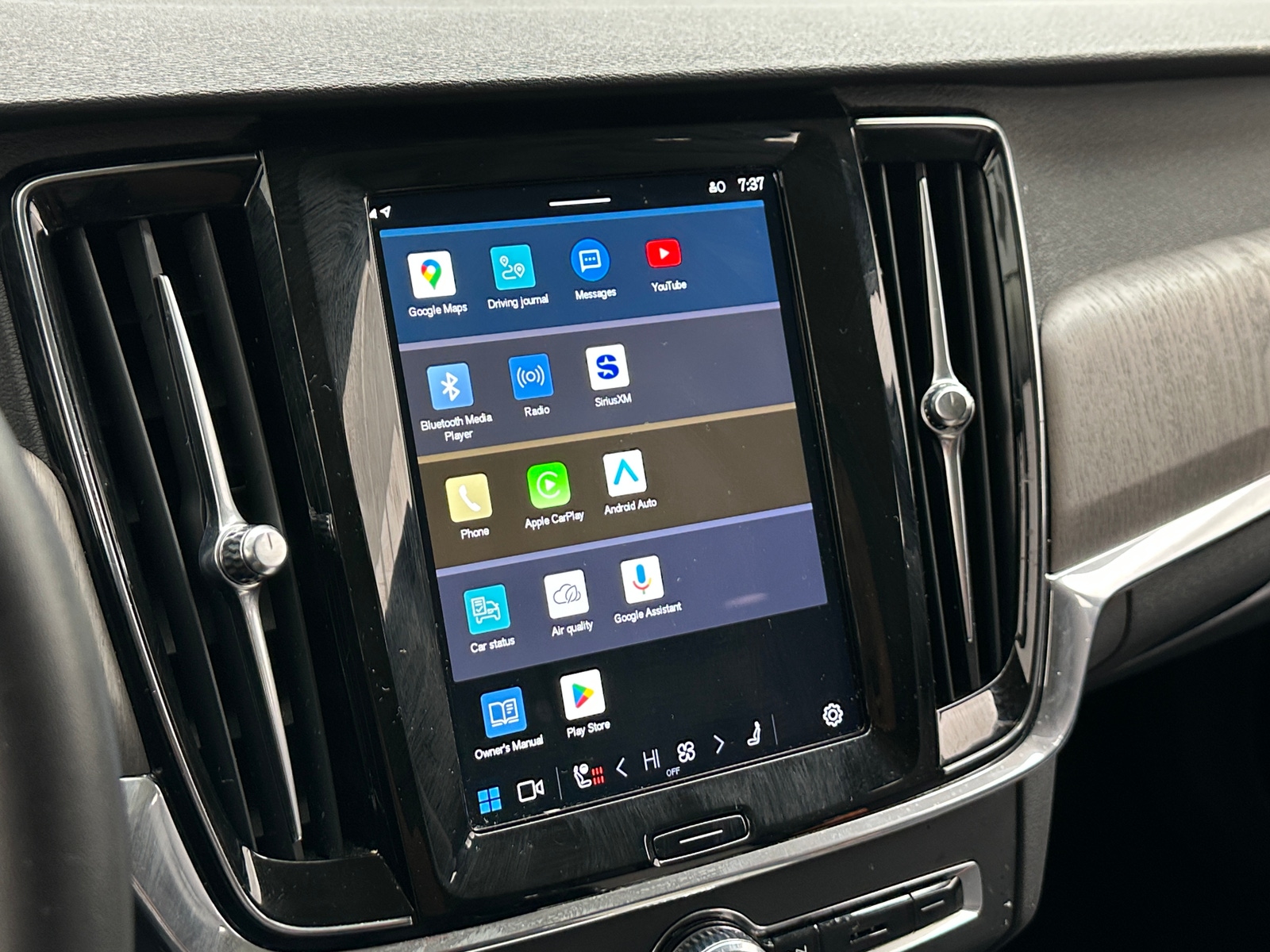 Thumbnail: 2024 Volvo S90 - 3