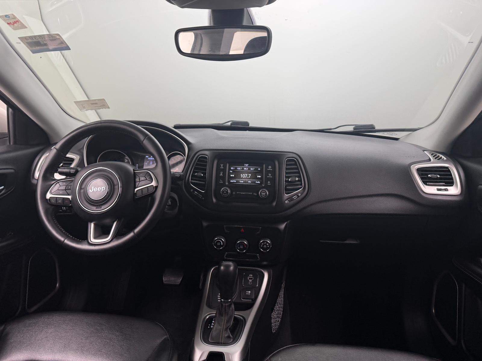 Thumbnail: 2018 Jeep Compass - 3