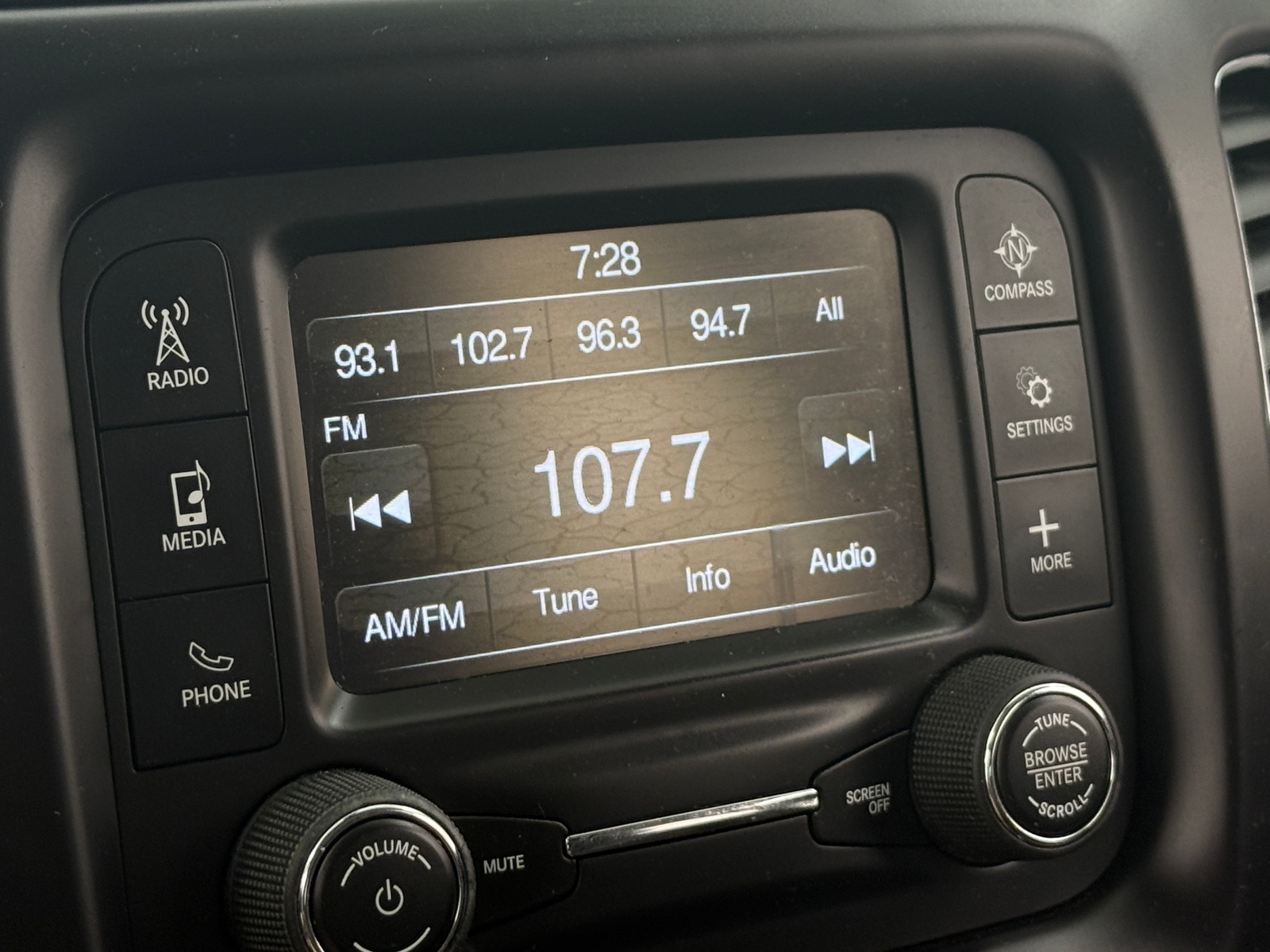 Thumbnail: 2018 Jeep Compass - 4