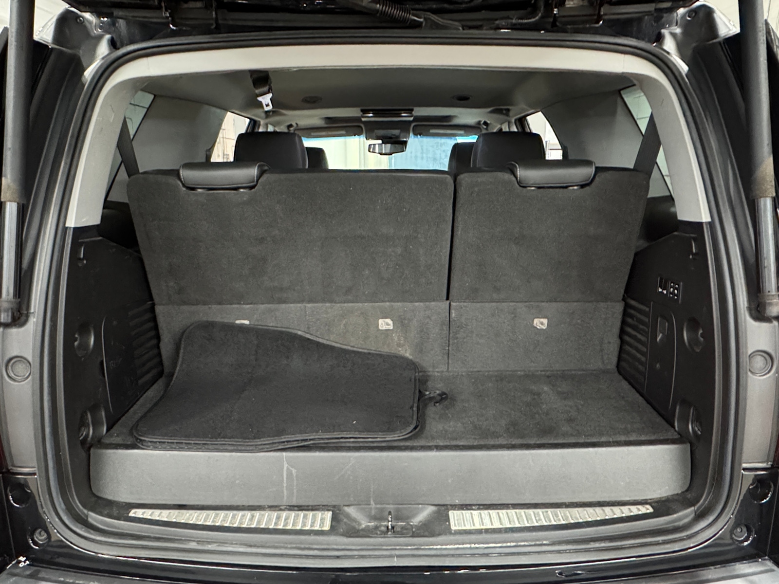 Thumbnail: 2019 Chevrolet Tahoe - 6