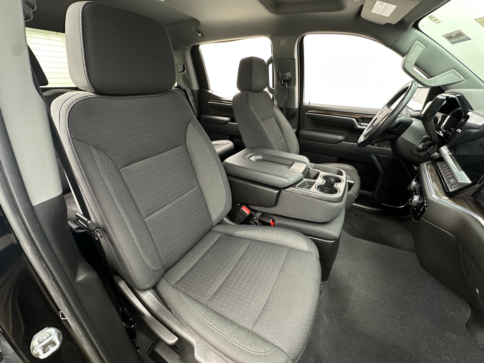 Thumbnail: 2022 Chevrolet Silverado 1500 - 2